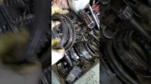 Дефектовка кпп ZF16S151 от автомобиля Ивеко.