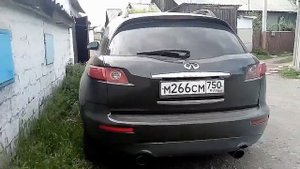 Инфинити FX 2003 года.