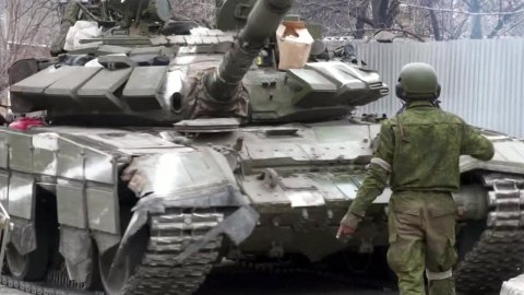 Репортаж о самоотверженности танкистов, которые бьются за освобождение Мариуполя