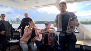 Анна Шлякова, с песней "Потеряла утром я одну серёжку" Потехинский фестиваль гармонистов 2022 г.