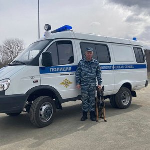 В Карелии младший инспектор-кинолог со служебной собакой задержали подозреваемого в убийстве