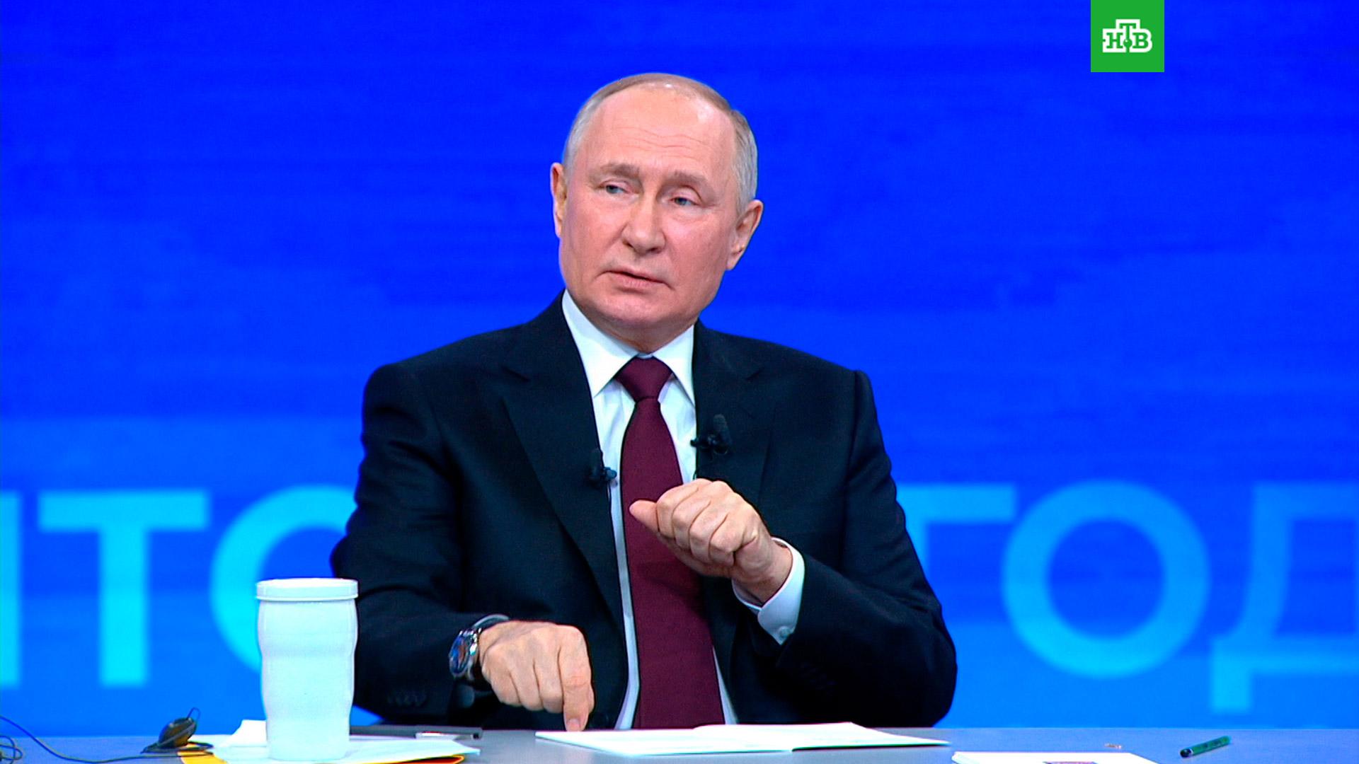 Путин: Россия не отказывается от доллара, но нам чинят препятствия с расчетами