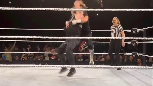 Refree Attacks & Stunner Sami Zayn ? Kevin Owens Wins WWE Live Event 2022 Smackdown Highlights смотреть онлайн