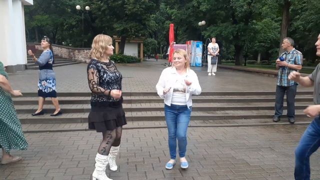 25.06.2023. Цвела Черёмуха. В Гомельском парке.