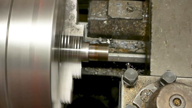 Точим болт из болта! Лайфхак! смотреть онлайн