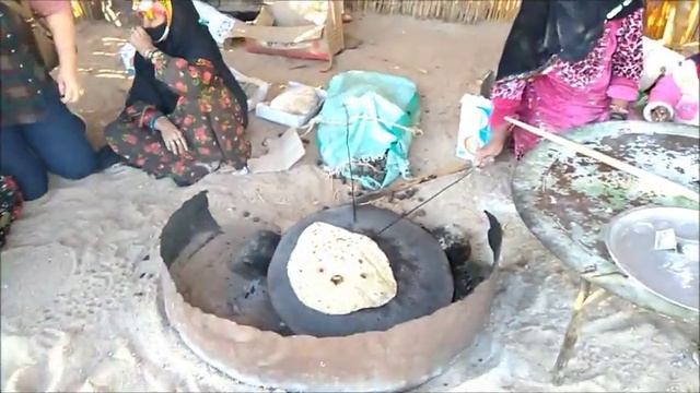 Деревня бедуинов, приготовление лепёшек. Экскурсия супер сафари. Хургада, Египет 2018 смотреть онлайн