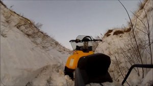 Засадил снегоход BRP Tundra LT 550