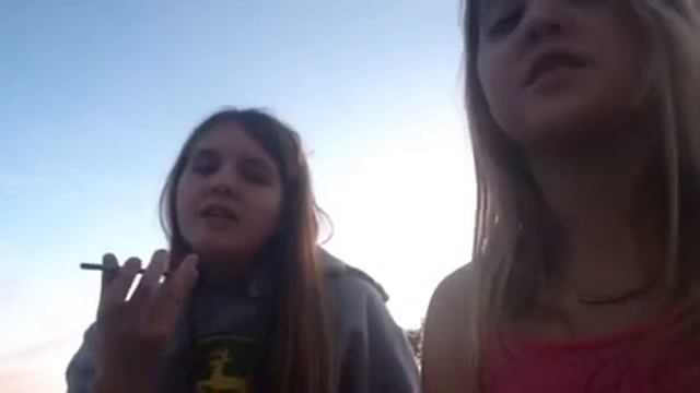 Singing to something in the water by Carrie underwood смотреть онлайн