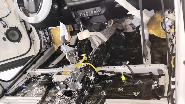 Шумоизоляция в Уфе Toyota Rav4 смотреть онлайн