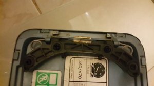 31265160 Volvo S60 Fuel door/lid hinge repair. Петля лючка бензобака Volvo  S60