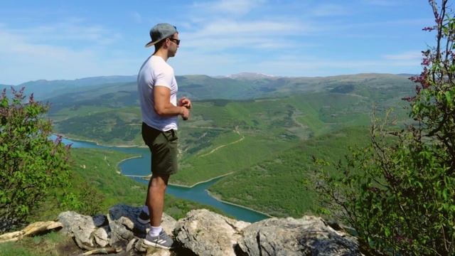 Definitivno jedno od mesta sa najlepsim pogledom u Srbiji! - Stara Planina смотреть онлайн