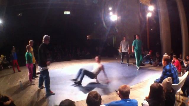 Конный дымоход vs ... смотреть онлайн