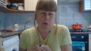 ВДРУГ СТАЛИ ПЛОХО СЛЫШАТЬ ЗНАЧИТ В УШАХ ПРОБКИ ЗАКАПАЙТЕ