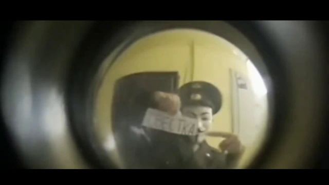 Я обсалютно одна дома и этот человек стоит неподвижно уже час смотреть онлайн