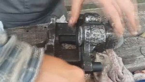 Как отремонтировать заклинивший задний суппорт на Рено Эспейс 4 своими руками.