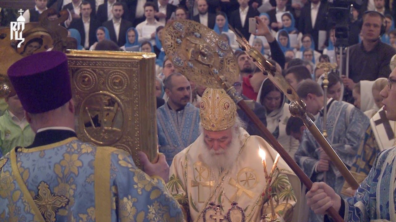Предстоятели Поместных Православных Церквей совершили Божественную литургию