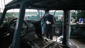 Газ-21 режем кузов!