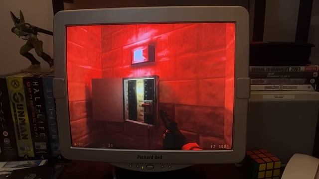 Half-Life: Ray/ Path Traced on a CRT Monitor Looks Incredible! смотреть онлайн