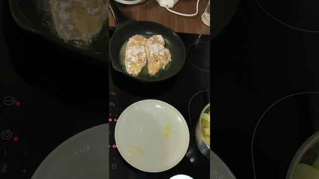 Отбивные из куриного филе. смотреть онлайн