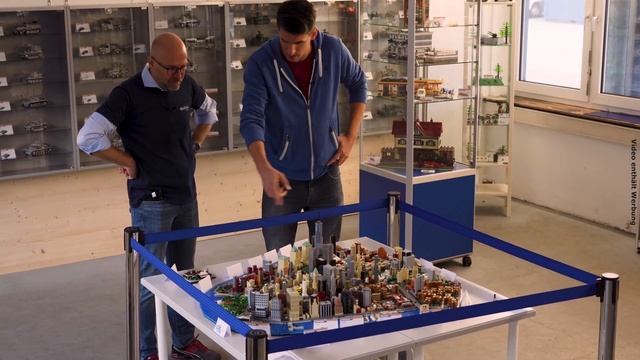 Lagerverkauf bei BlueBrixx - Rundgang mit dem Helden der Steine! смотреть онлайн