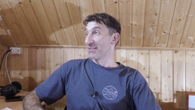 Девка говорит: - А у меня под кофточкой ничего нет ... | Смешные Свежие Анекдоты смотреть онлайн