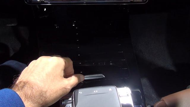 Mercedes-Benz A 250 e Plug-in Hybrid Limousine 2020 Exterior and Interior