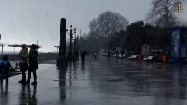 Долгожданная весна - снежный шквал в Ялте смотреть онлайн