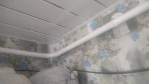 Потолок из пластиковых панелей, освещение/ПВХ панели