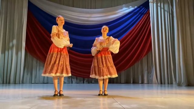 Вокальный коллектив "Ежевика" - Кубань-гармонь смотреть онлайн