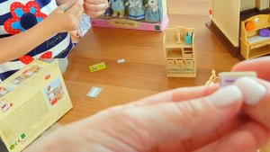 Играем с Домиком Сильвания Фемели/ РасПаковка котиков Sylvanian Families bedroom toys for kids...