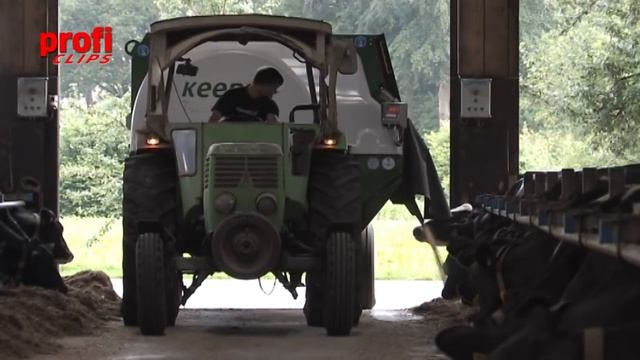 Новая технология смешивания !!! Кормосмеситель Keenan Mech-fiber 320 в работе.