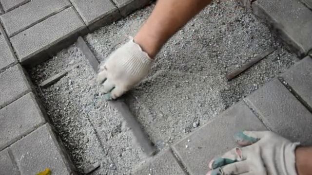 Укладка тротуарной плитки в миниатюре (ремонт фрагмента) смотреть онлайн