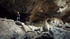 Вертолетная пещера