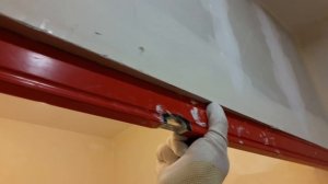 Установка перфорированного алюминиевого  уголка.