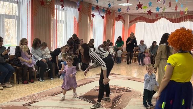 Утренник на 8 марта в первой младшей группе с мамами смотреть онлайн
