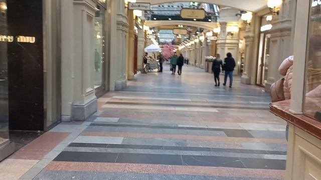 Россия: приятное посещение Главного универсального магазина в городе Москва