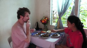 ФИЛИППИНСКАЯ ХОЗЯЮШКА ГОТОВИТ ПЕЛЬМЕНИ, БЛИНЫ, ХЛЕБ, АДОБО/ ЖИЗНЬ НА ОСТРОВЕ С ЖЕНОЙ ФИЛИППИНКОЙ