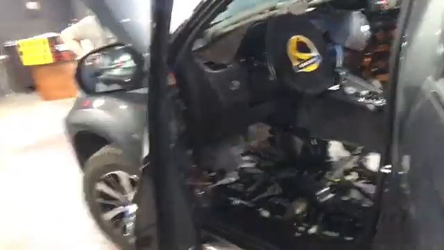 Mitsubishi Pajero Sport, установка шумоизоляции "premium" класса, использовали материалы Комфортмат