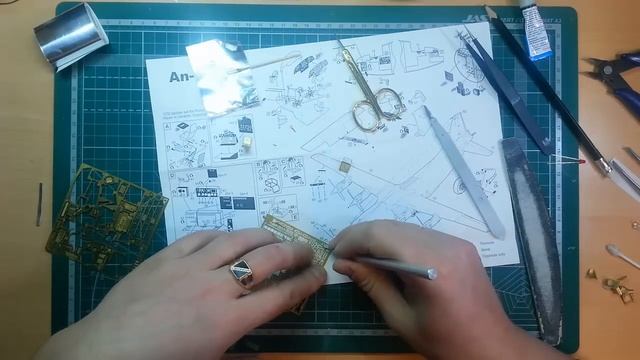 Сборка модели самолёта Ан-12БК-ППС 1/72 Roden 046 ЧАСТЬ 2 смотреть онлайн