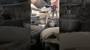Как достать цепь балансира двигатель Крайслер