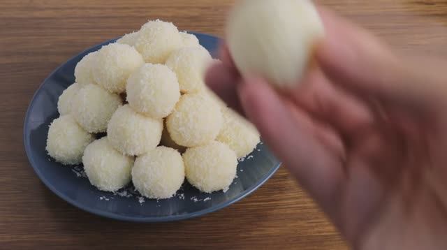 Конфеты Raffaello с миндальным орехом , удиви всех гостей! смотреть онлайн