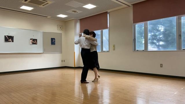 「Se Fue」(Lusio Pemare - Raul Beron) Tango Dance Milonga Style. Ida Shiegel & Yoko. смотреть онлайн