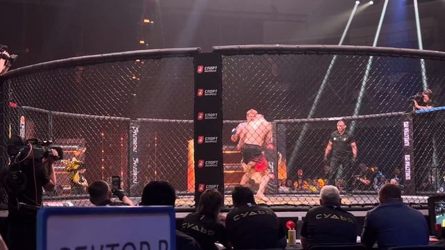 🔥Брат Федора Емельяненко победил единогласным решением в поединке с Алексеем🔥 смотреть онлайн