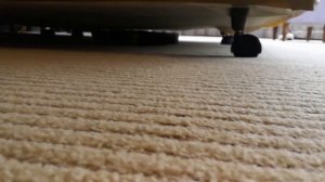 PHILIPS掃地機器人FC8776超薄機身展示