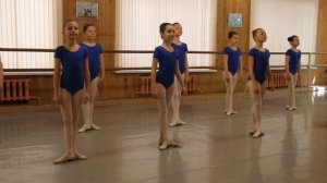 MVI 2240_Экзамен по хореографии. Народный танец. Поклон.