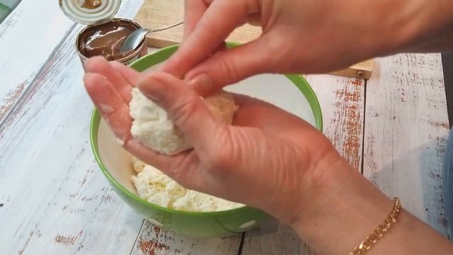 Что может быть вкуснее сырников на завтрак? Только сырники с вареной сгущенкой/Сырники на завтрак.