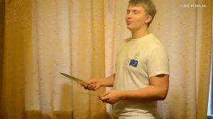 Как научиться правильно жонглировать ножами