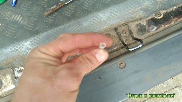 СТУЧАТ ДВЕРИ багажника на Рено Кенго (Кенгу). ПРОСТОЕ РЕШЕНИЕ. смотреть онлайн