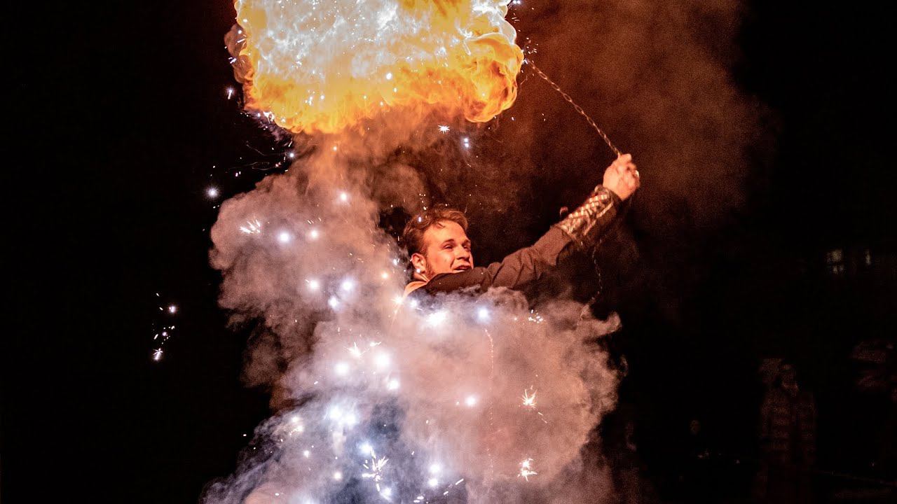 Фаер-шоу с участием одного артиста от коллектива Scarlet Griffin  #fireshow #фаершоу #огненноешоу