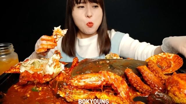 ASMR [요리&먹방] 알이 가득한 봄 꽃게와 키조개, 가리비, 굴, 새우,문어다리를 넣은 매콤한 해물찜 먹방 Mukbang 암꽃게 리얼 맛있어요 ㅠㅠ